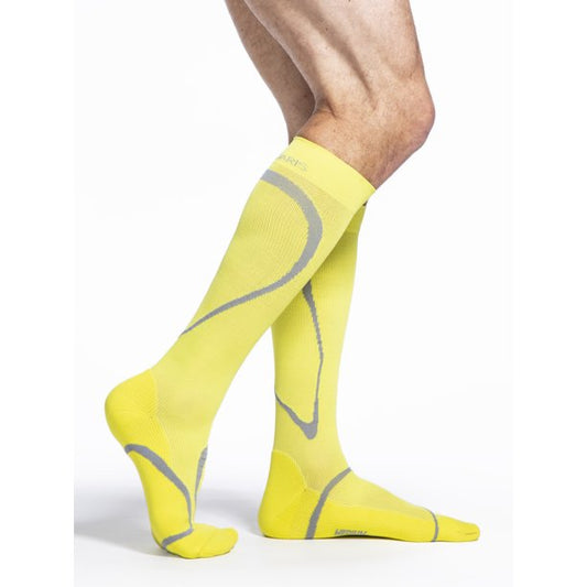 SIGVARIS Men's and Women’s Traverse 412C Knee-High Compression Socks, SM, Limeade